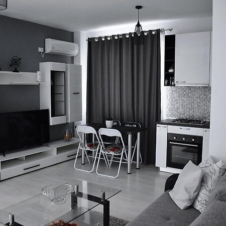 Etalon Airport Apartments Otopeni Kültér fotó